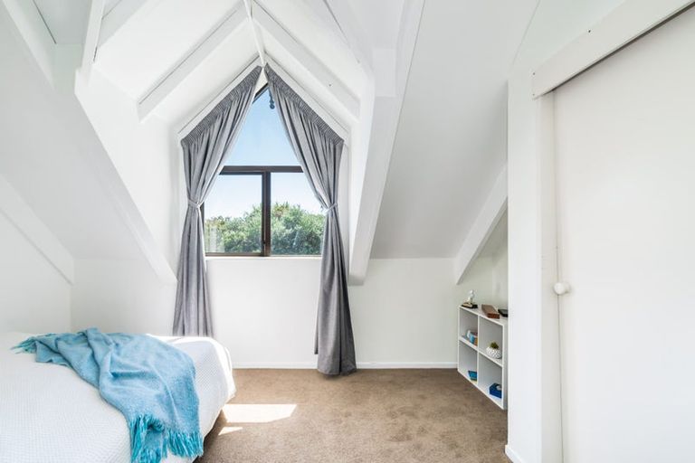 Photo of property in 10 Kanawa Street, Waikanae, 5036