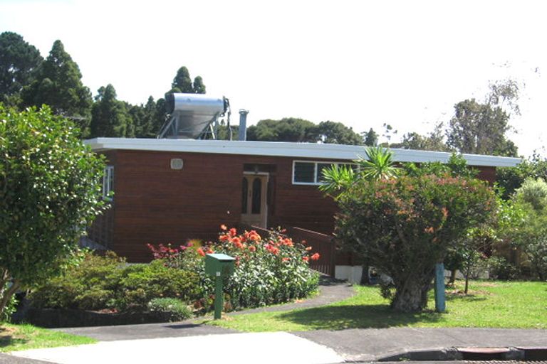 Photo of property in 16 Brussells Place, Birkenhead, Auckland, 0626
