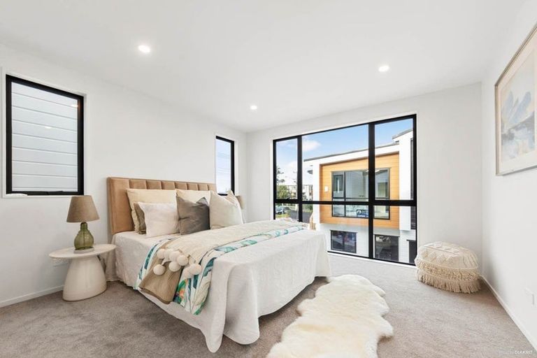 Photo of property in 106c Taikata Road, Te Atatu Peninsula, Auckland, 0610