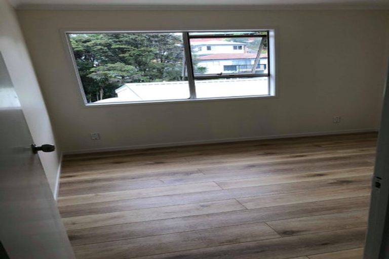 Photo of property in 17 Sapphire Place, Bayview, Auckland, 0629