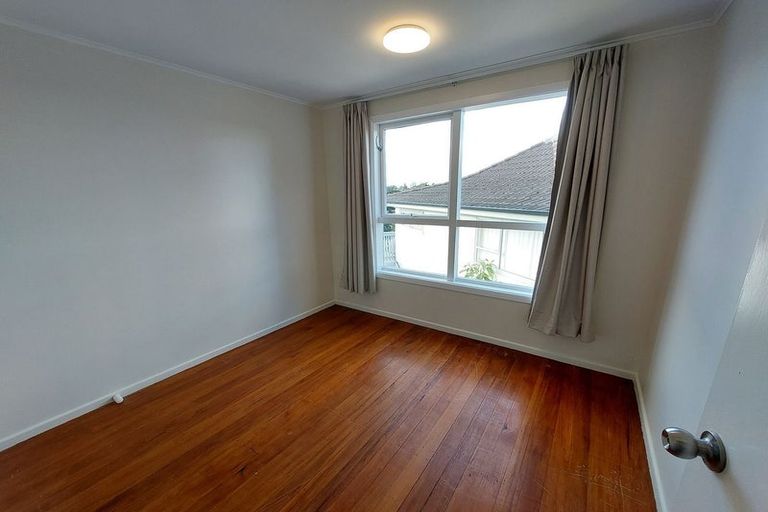 Photo of property in 63 Manuka Road, Bayview, Auckland, 0629