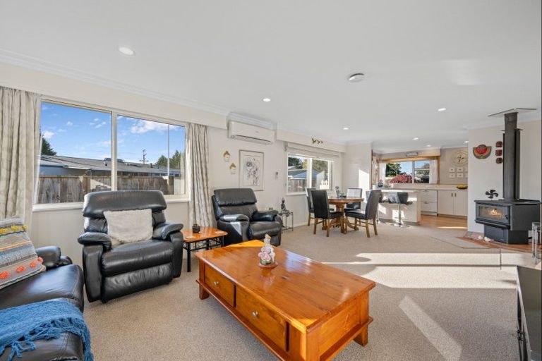 Photo of property in 3 Glenroy Crescent, Springlands, Blenheim, 7201