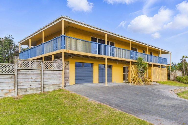 Photo of property in 9 Takitimu Street, Waitarere Beach, Levin, 5510