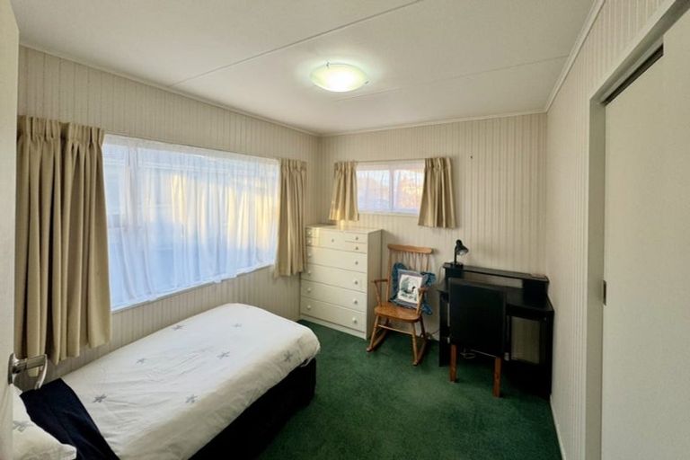 Photo of property in 6 Bethel Court, Milson, Palmerston North, 4414