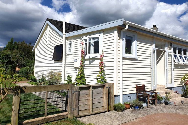 Photo of property in 11 Follis Street, Te Aroha, 3320