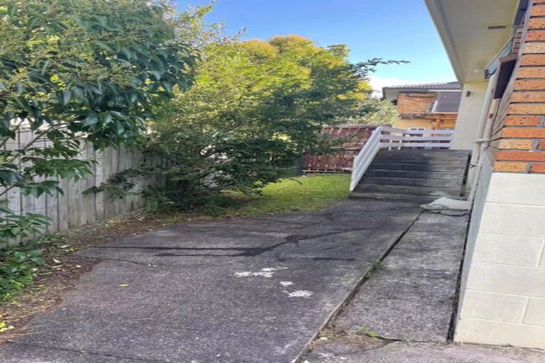 Photo of property in 1/6 Pamela Place, New Lynn, Auckland, 0600
