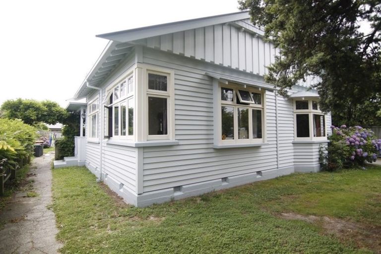 Photo of property in 2/9 Ngaio Street, Saint Martins, Christchurch, 8022