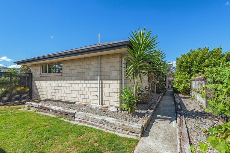 Photo of property in 5 Galea Grove, Kelvin Grove, Palmerston North, 4414