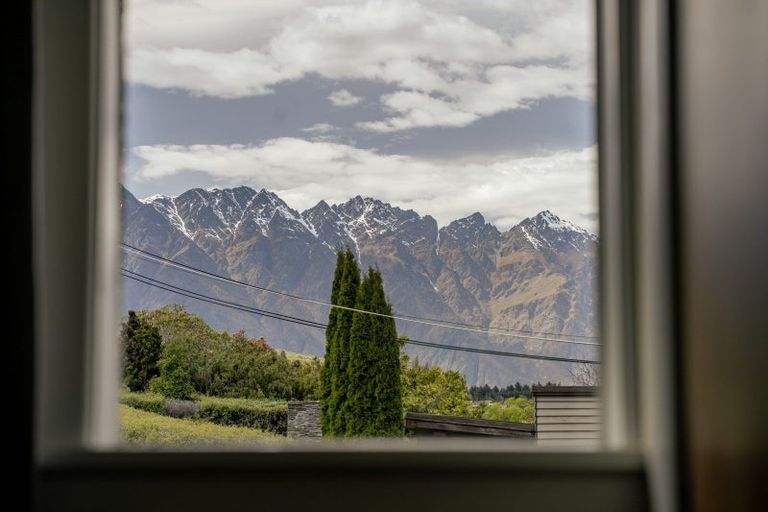 Photo of property in 1 Suburb Street, Queenstown, 9300