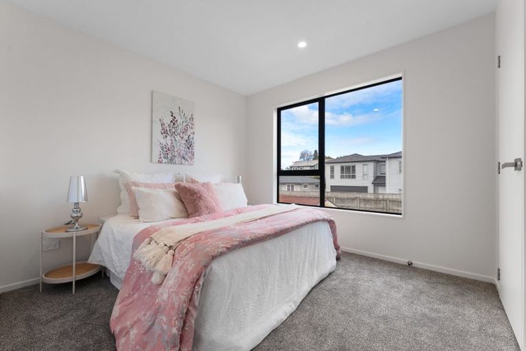 Photo of property in 4/27 Taikata Road, Te Atatu Peninsula, Auckland, 0610