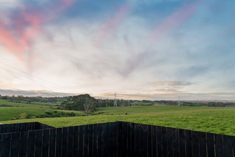 Photo of property in 16 Kotiu Place, Massey, Auckland, 0614