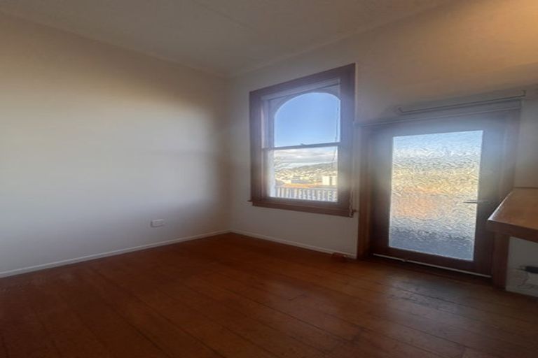 Photo of property in 39 Thompson Street, Mount Cook, Wellington, 6011