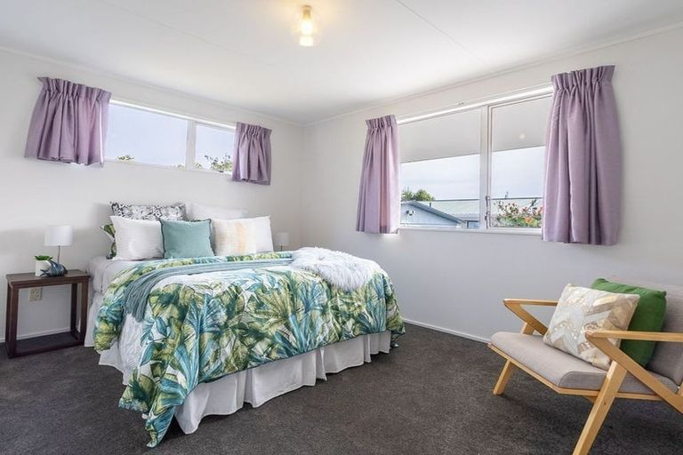 Photo of property in 11 Kanawa Street, Waikanae, 5036