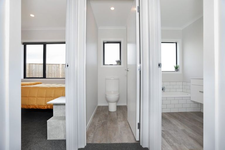 Photo of property in 17 Oldfield Lane, Marton, 4710