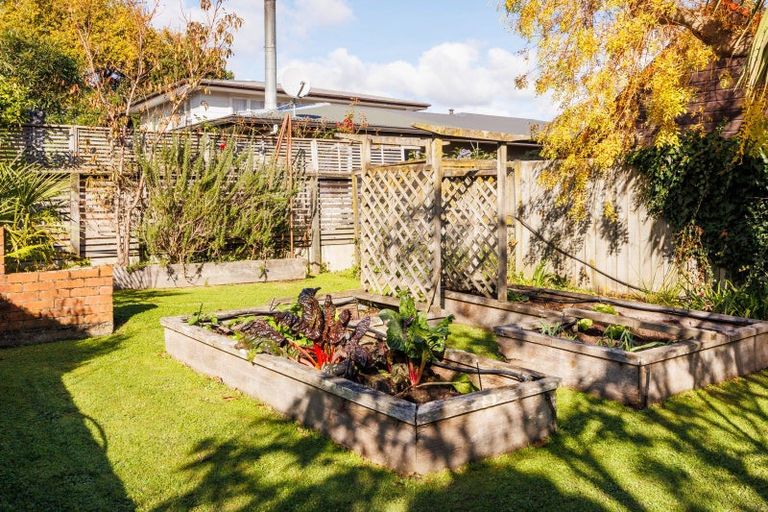 Photo of property in 70 Heretaunga Street, Palmerston North, 4414