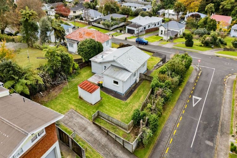 Photo of property in 44 Lorna Street, Lynmouth, New Plymouth, 4310