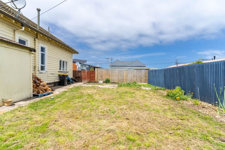 Photo of property in 48 Royal Crescent, Saint Kilda, Dunedin, 9012