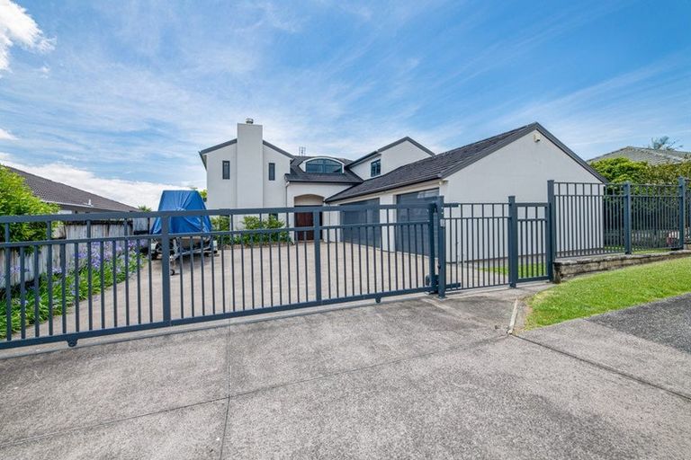 Photo of property in 19 Highfields Terrace, Henderson, Auckland, 0612