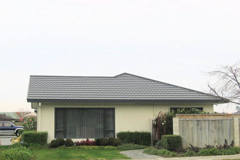 Photo of property in 43 Kensington Drive, Taradale, Napier, 4112