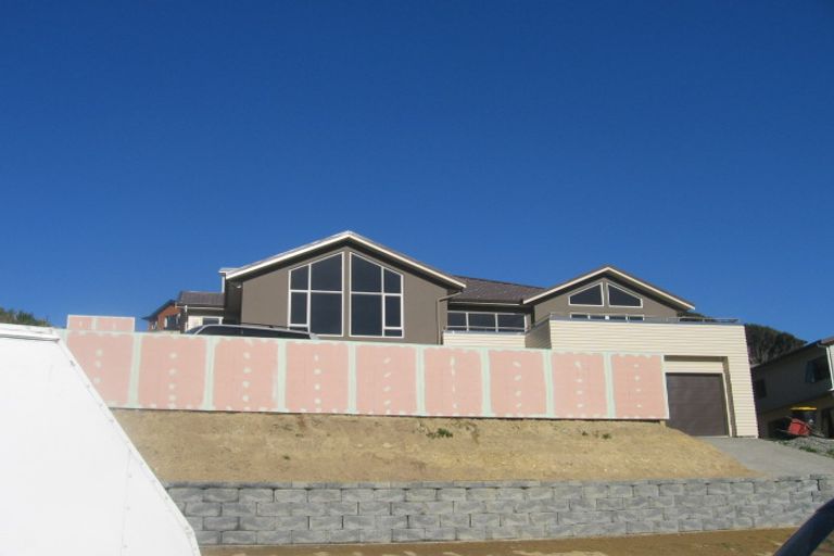 Photo of property in 35 Navigation Drive, Whitby, Porirua, 5024