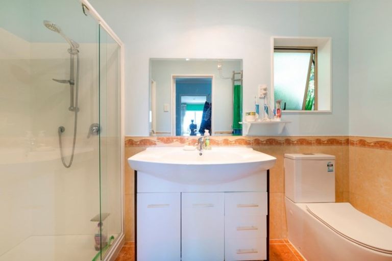 Photo of property in 15 Exotic Place, Massey, Auckland, 0614