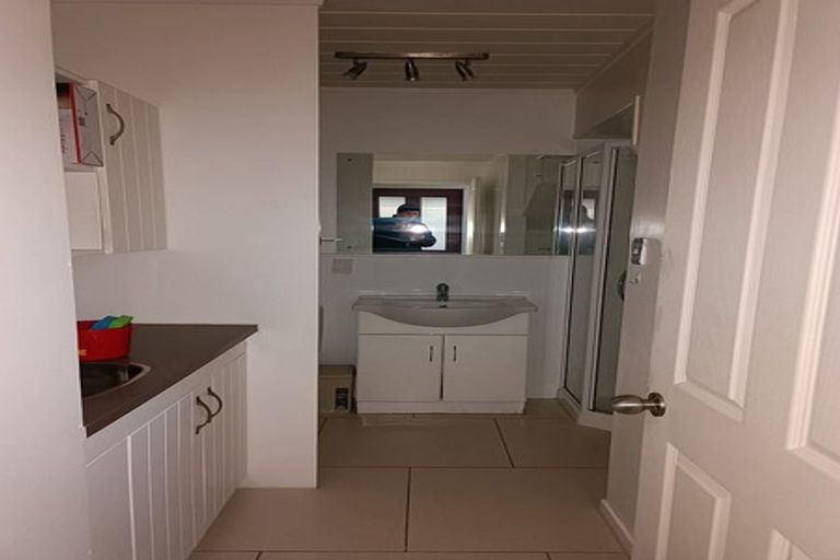 Photo of property in 16 Milford Avenue, Calton Hill, Dunedin, 9012