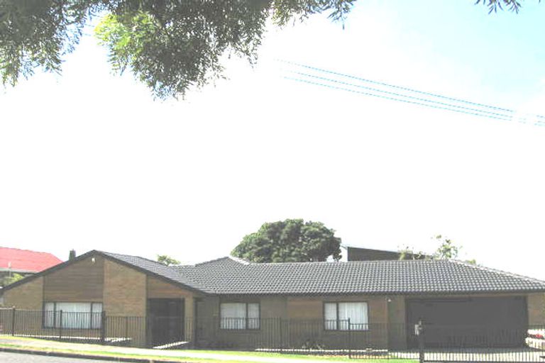 Photo of property in 2/18 Parker Avenue, New Lynn, Auckland, 0600