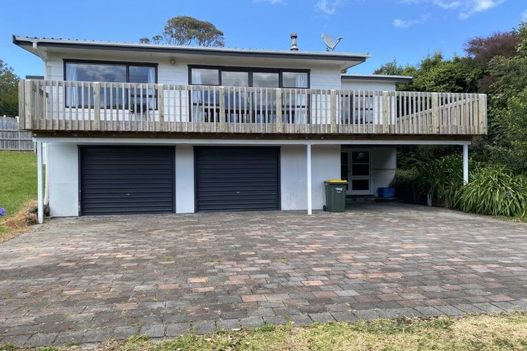 Photo of property in 13 Holiday Road, Stanmore Bay, Whangaparaoa, 0932