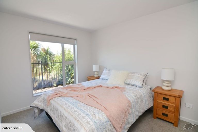 Photo of property in 8 Ardnave Lane, Broomfield, Christchurch, 8042