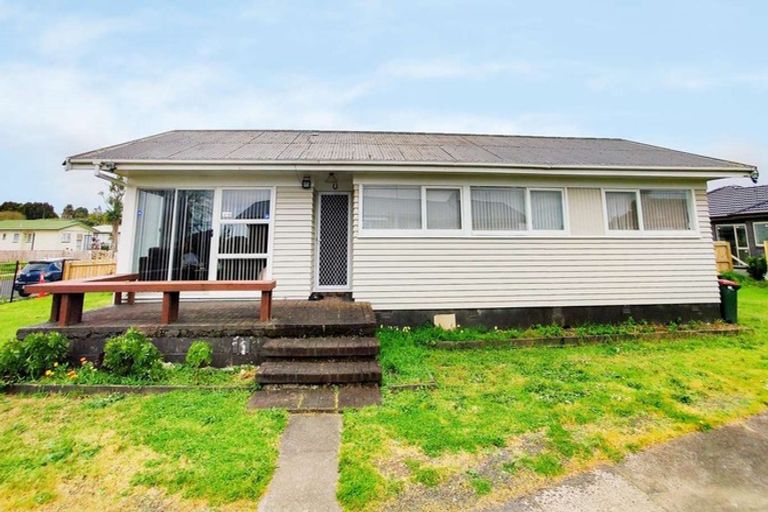 Photo of property in 70 Raglan Street, Mangere East, Auckland, 2024