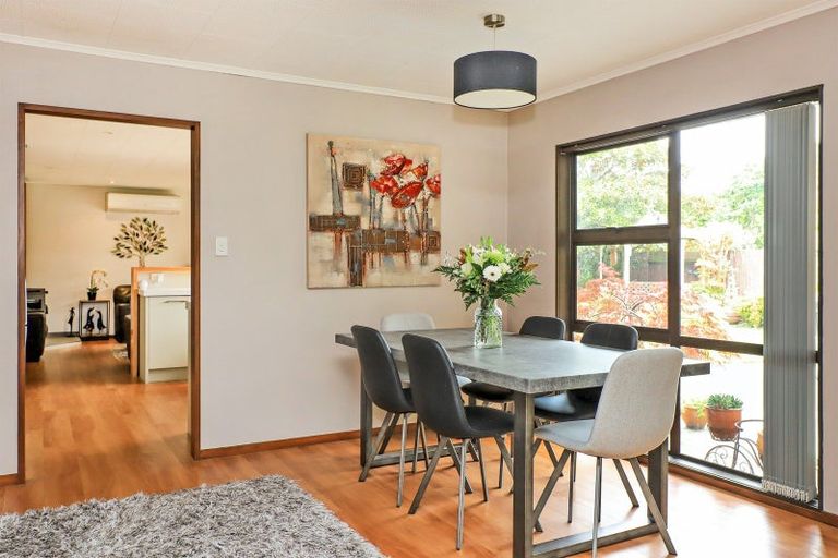 Photo of property in 38 Kent Terrace, Taradale, Napier, 4112