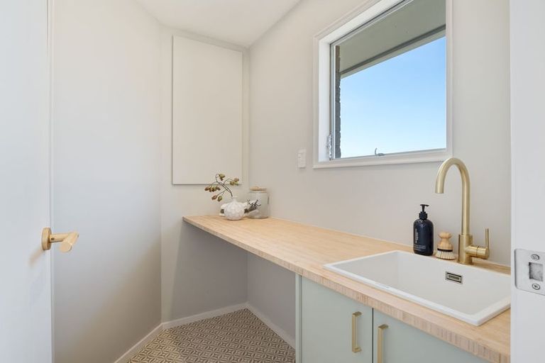 Photo of property in 447b Mairehau Road, Parklands, Christchurch, 8083