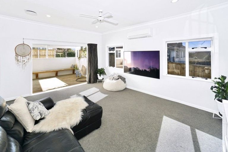 Photo of property in 40 Oxford Street, Te Puke, 3119