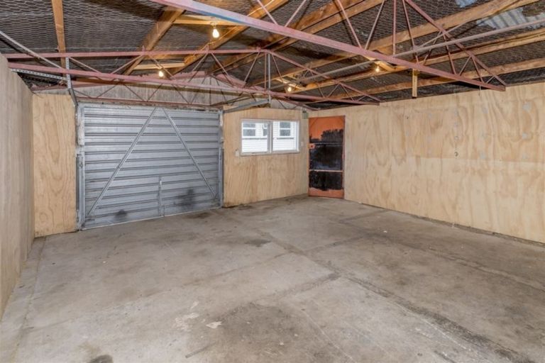 Photo of property in 20 Featherston Street, Levin, 5510