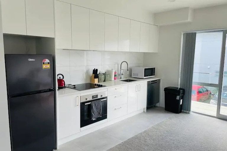 Photo of property in 55a Edmonton Road, Henderson, Auckland, 0612