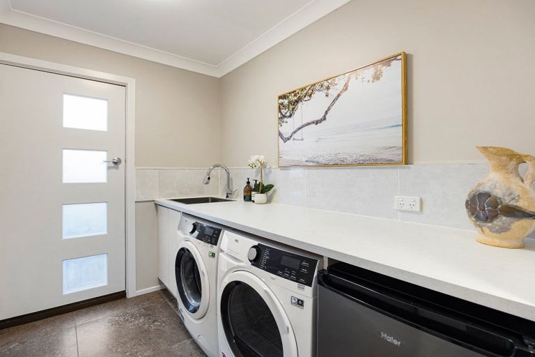 Photo of property in 72 Saint Andrews Terrace, St Andrews, Hamilton, 3200