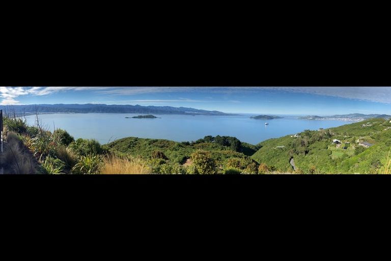 Photo of property in 17 Promontory Crescent, Newlands, Wellington, 6037