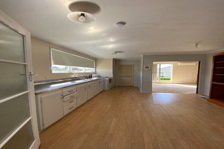 Photo of property in 9a Dennis Road, Papatoetoe, Auckland, 2025