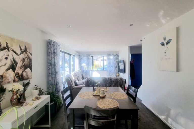 Photo of property in 6 Collie Road, Jacks Point, 9371