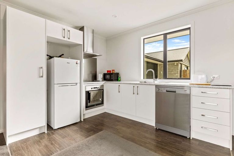 Photo of property in 23u3 Ross Crescent, Fairfield, Hamilton, 3214