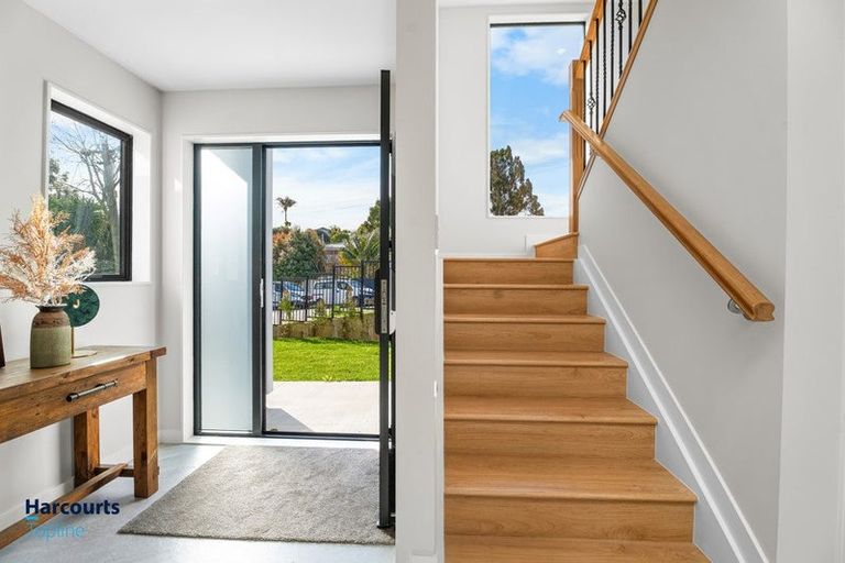 Photo of property in 30 Routley Drive, Glen Eden, Auckland, 0602