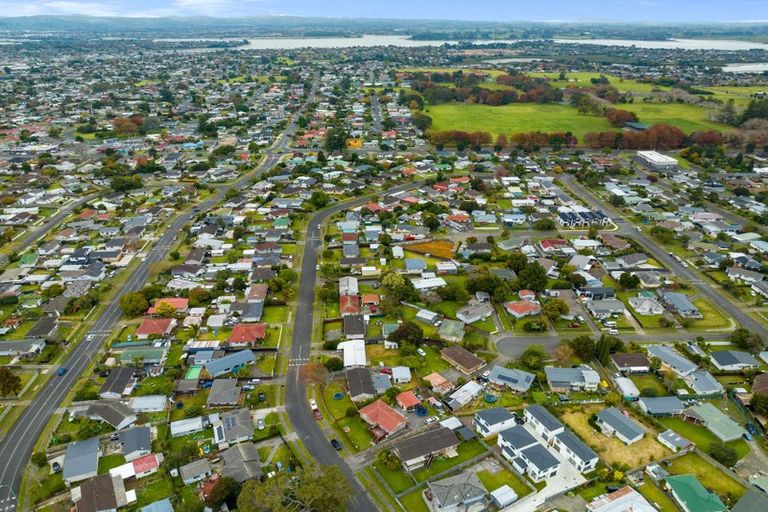 Photo of property in 60 Heybridge Street, Manurewa, Auckland, 2102