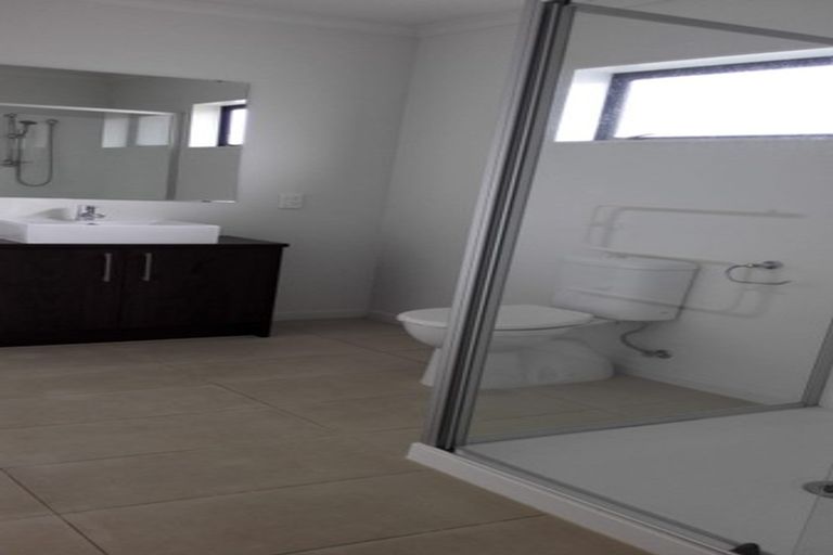 Photo of property in 4 Lane Cameron Place, Flat Bush, Auckland, 2019