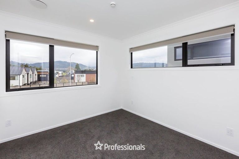 Photo of property in 3 Joseph Bolton Crescent, Trentham, Upper Hutt, 5018