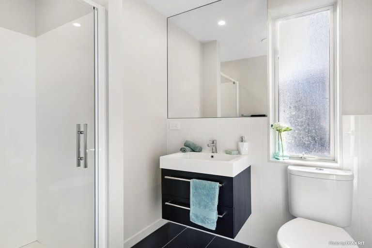 Photo of property in 11/2u Stone Street, Miramar, Wellington, 6022