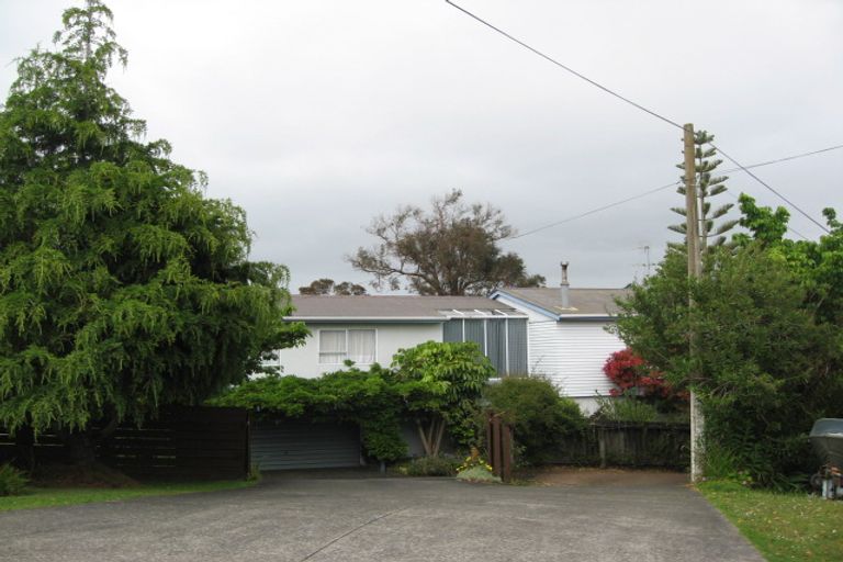 Photo of property in 30 Brixton Road, Manly, Whangaparaoa, 0930