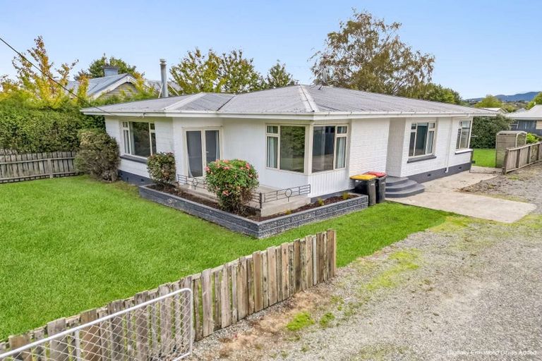 Photo of property in 32 Railway Esplanade, East Gore, Gore, 9710