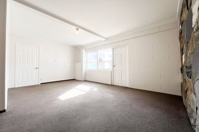 Photo of property in 12 Megan Avenue, Pakuranga Heights, Auckland, 2010