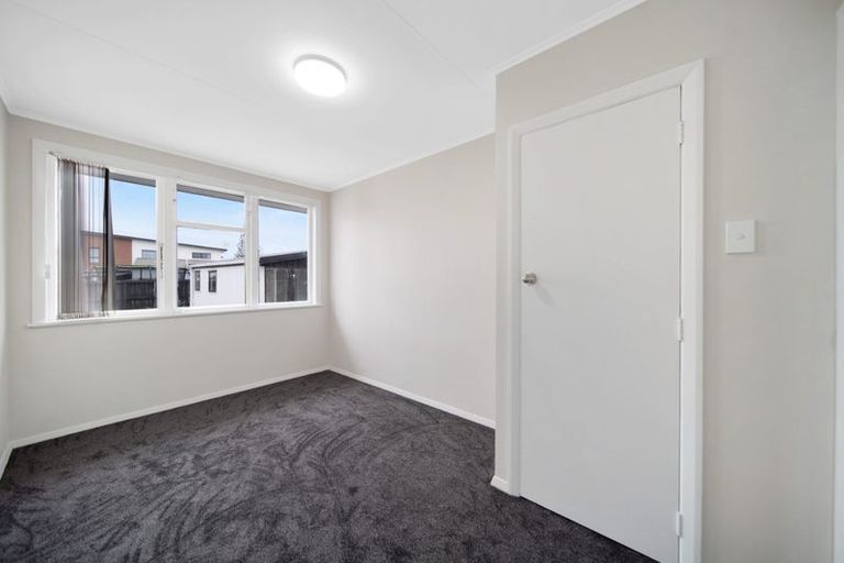 Photo of property in 15 Mayflower Close, Mangere East, Auckland, 2024