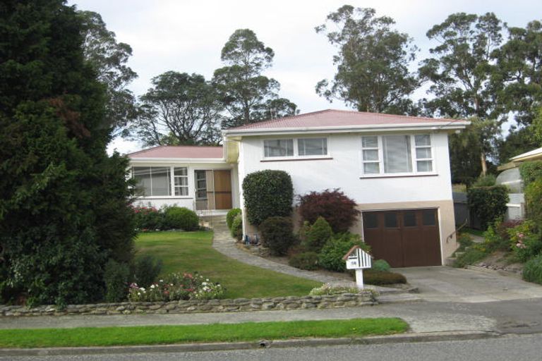 Photo of property in 14 Oxford Street, Holmes Hill, Oamaru, 9401